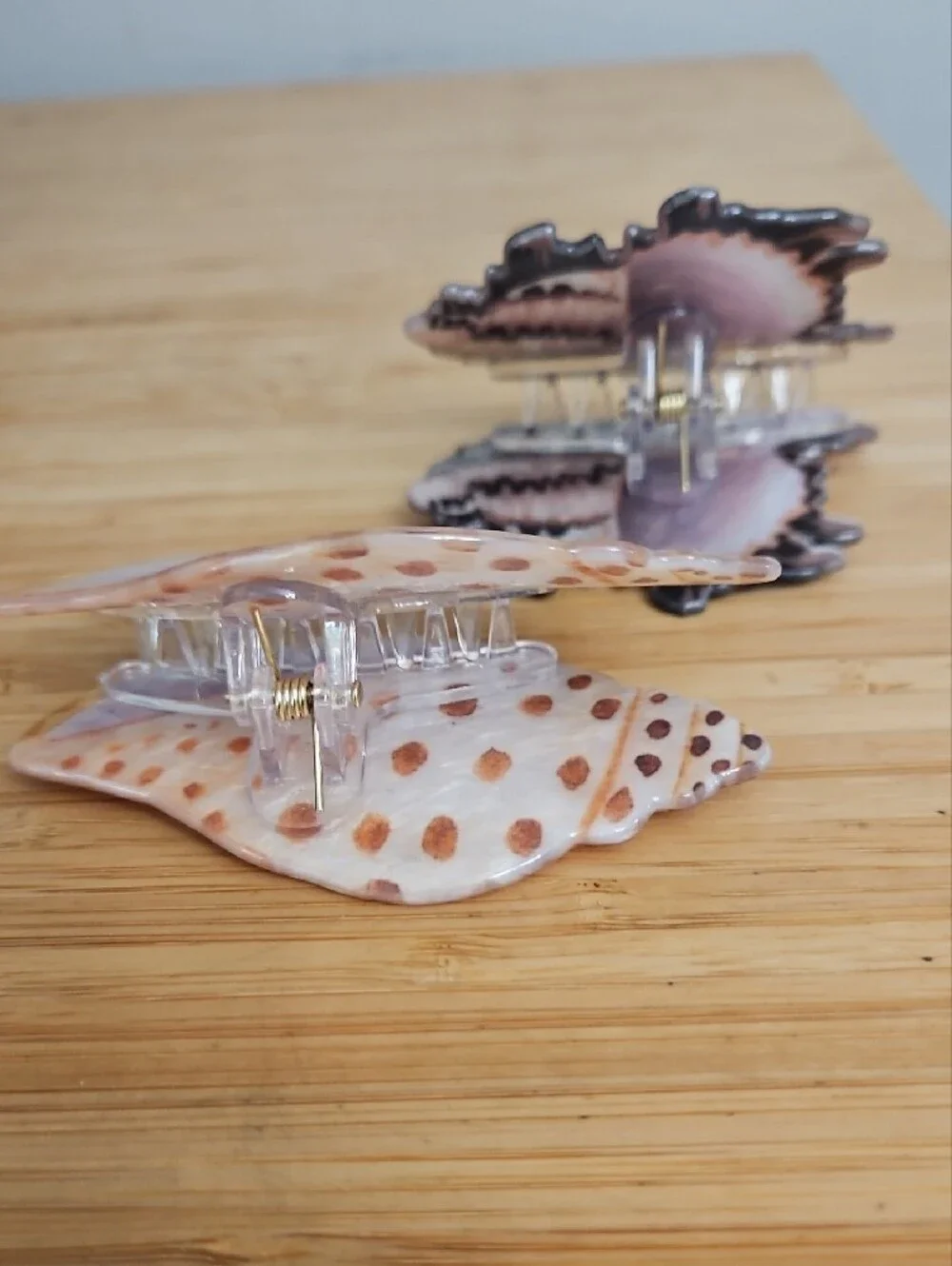 Set Of 2 - Sea Shell Claw Hair Clips